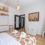 Sophisticated Gem With Private Parking