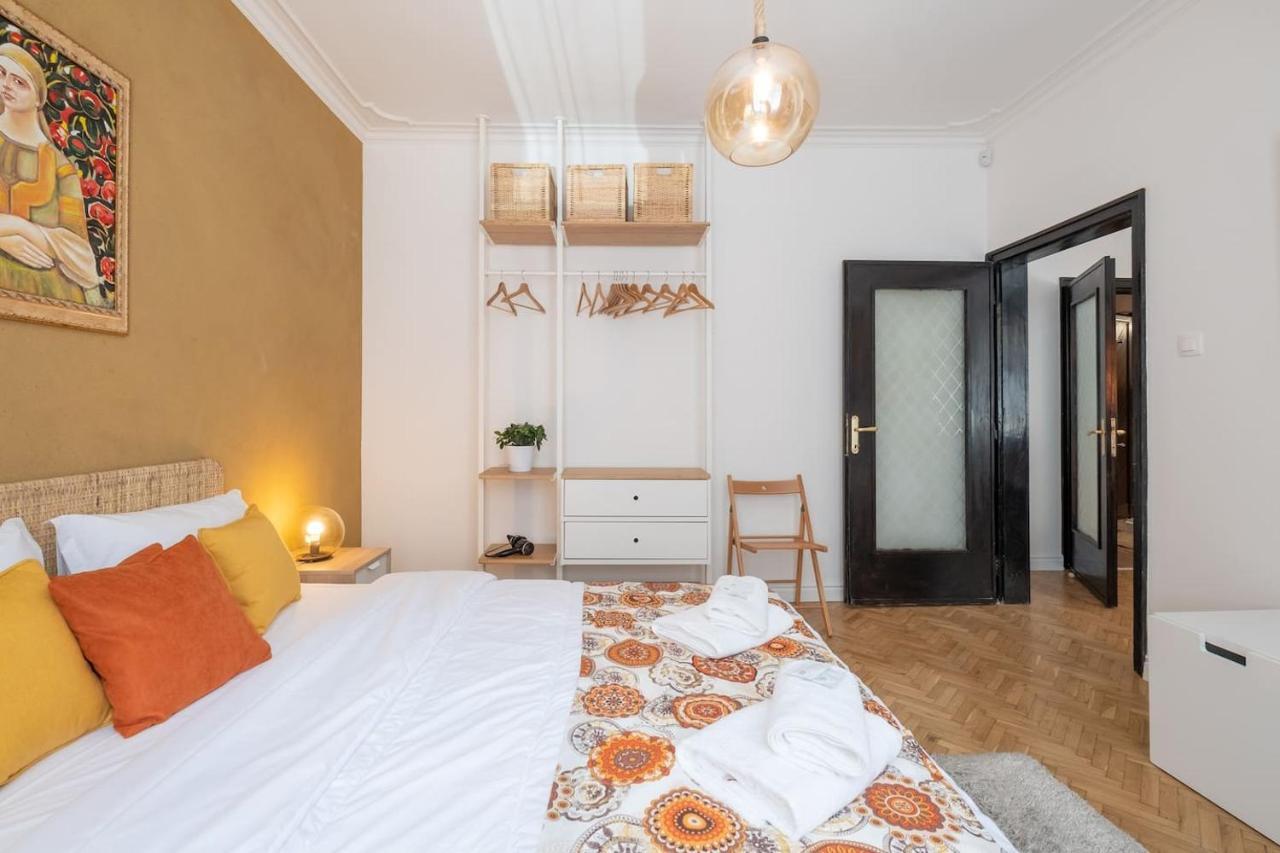 Sophisticated Gem With Private Parking *
