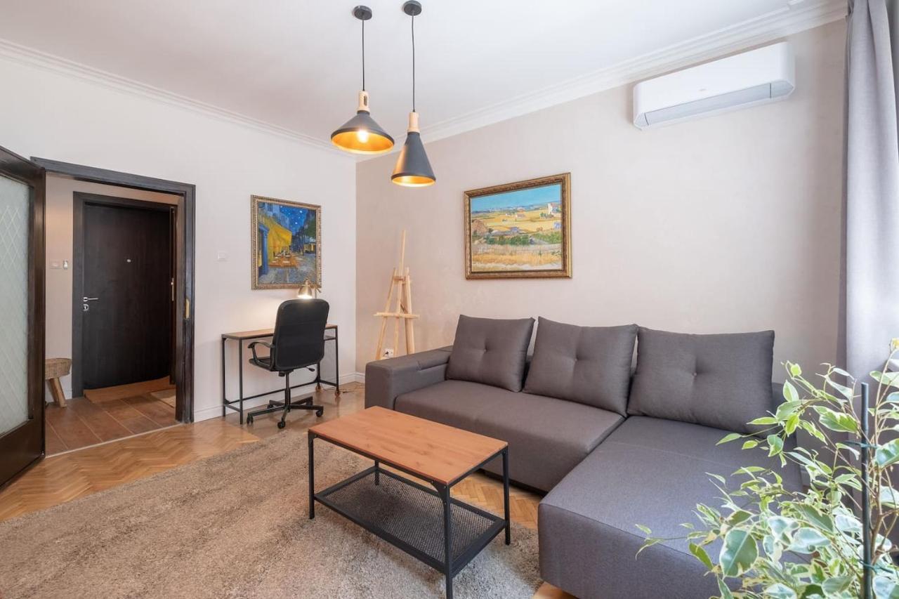 Appartamento Sophisticated Gem With Private Parking
