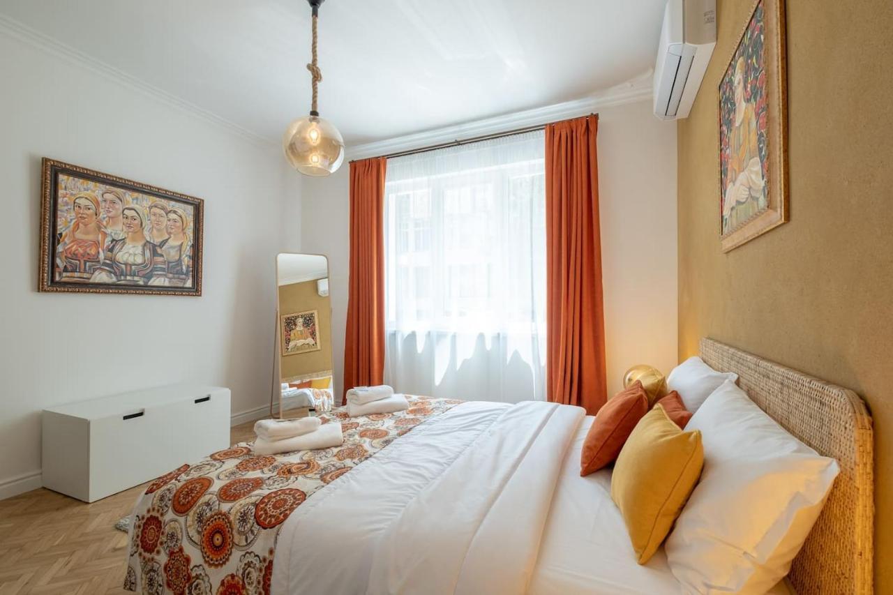 Sophisticated Gem With Private Parking Appartamento